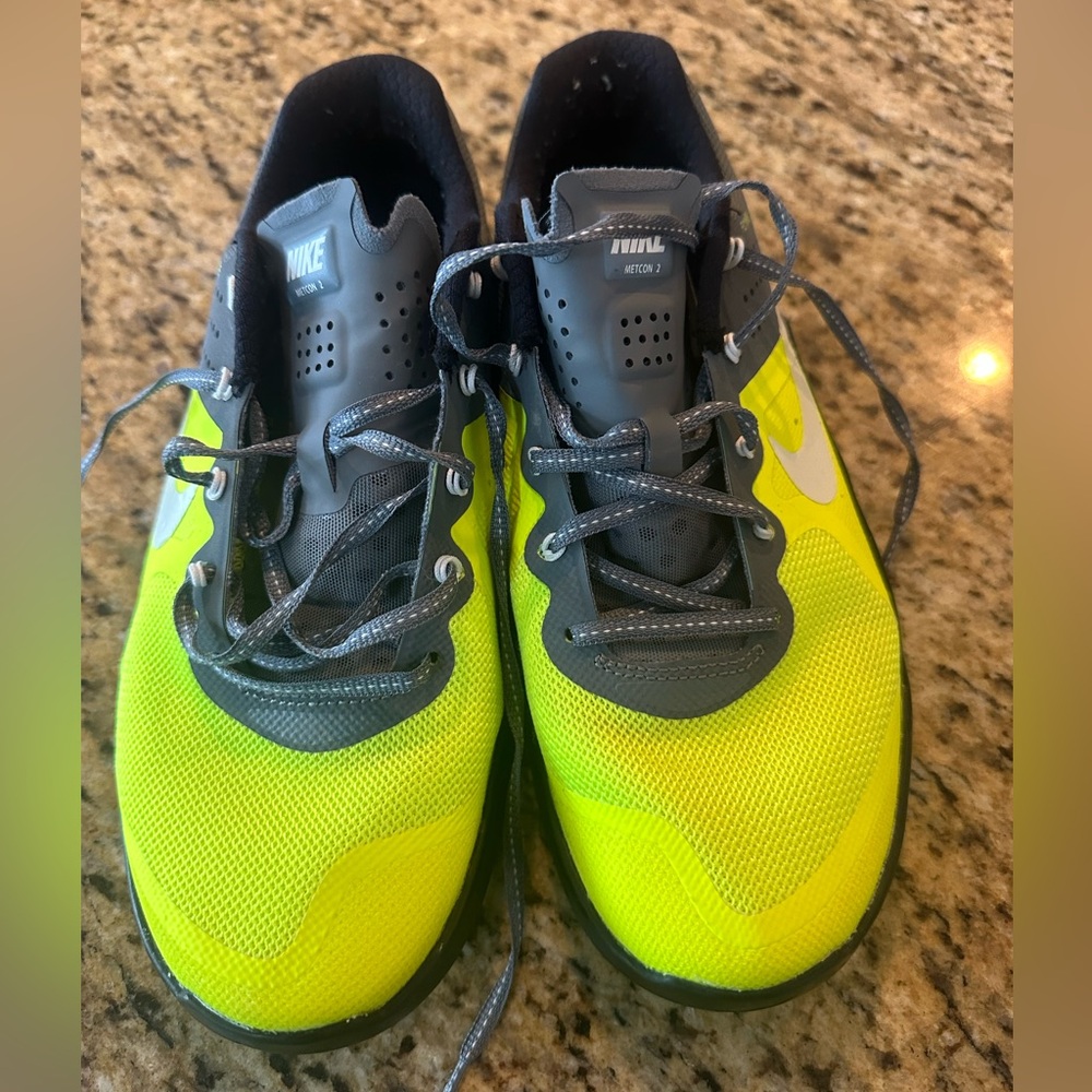 Nike Metcon Women’s Yellow and Gray Athletic Shoes size 8